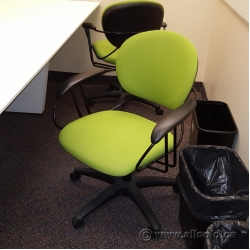 Steelcase Uno Lime Green Adjustable Rolling Task Meeting Chair